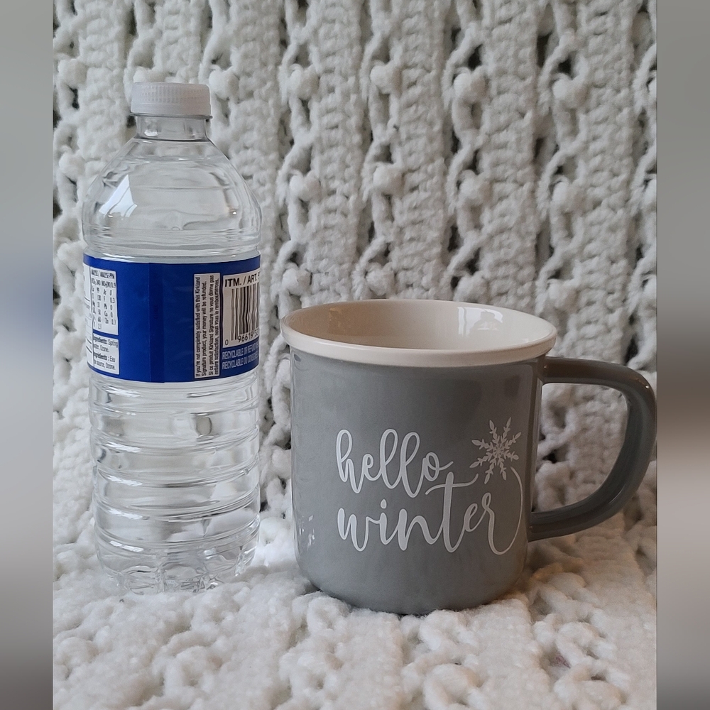 Beautiful 'Hello Winter' Mug ❄️ - Picture 5 of 5